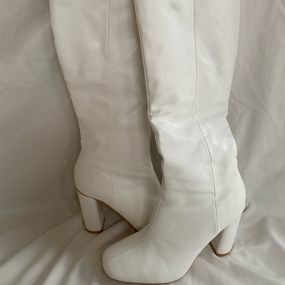 SOLD! - Picture 4 of 7